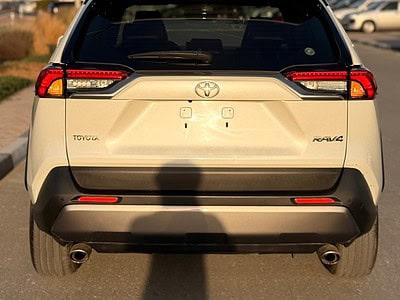 2021 TOYOTA RAV 4 2.0 L V4 Engine White Black SUV Full Option