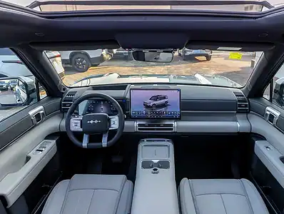 2025 BYD Leopard Titanium 7 Hybrid 4 Cylinder Engine Grey White SUV