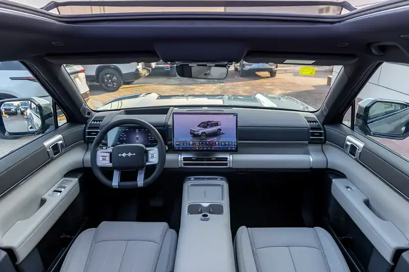 2025 BYD Leopard Titanium 7 Hybrid 4 Cylinder Engine Grey White SUV