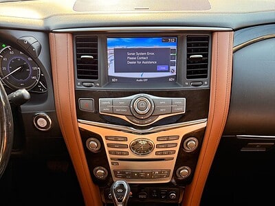 2019 INFINITI QX80 LUXE 4x4 5.6 litre V8 Cylinder Engine White Tan SUV Full Option