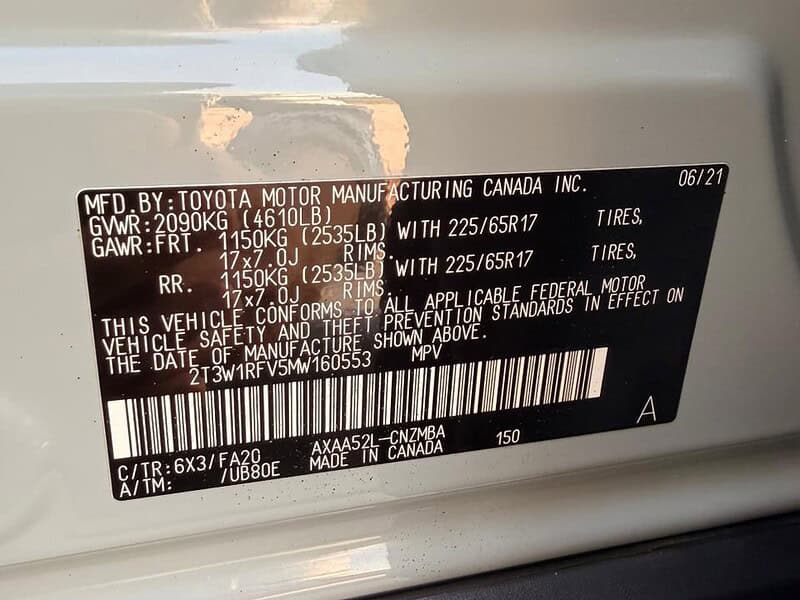 2021 TOYOTA RAV 4 XLE 2.5 L V4 Engine Green Black SUV Full Option