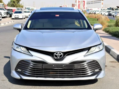 2020 Toyota Camry Grande 6 Cylinders Engine Silver Beige GCC Specs