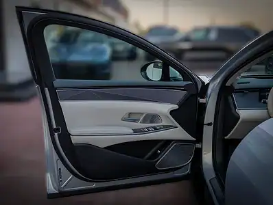 2025 BYD HAN PHEV 4 Cylinders Engine Silver White Sedan FWD