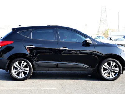 2015 Hyundai Tucson Limited 4 Cylinders Engine Black SUV GCC Specs