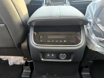 2025 Nissan Patrol Nissan Patrol LE T1 3.5L V6 Turbo 4WD White Black