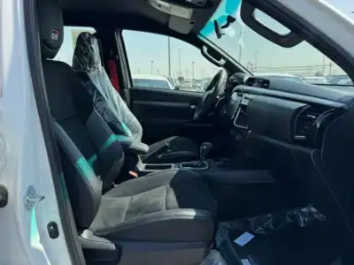 2025 Toyota Hilux GR Sport 4.0L 6 Cylinders Engine White Black GCC Specs