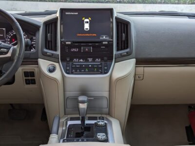 2019 TOYOTA LAND CRUISER GXR GRAND TOURING 4.6L V8 White Beige SUV Full Option