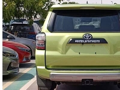 2024 Toyota 4Runner 4.0 litre V6 Gas Engine Green Black SUV Automatic