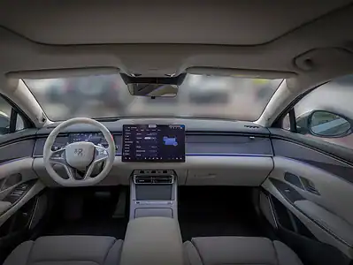 2025 BYD HAN Flagship Edition Electric 650+ KM Silver White Sedan