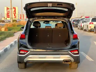 2020 Hyundai Santa Fe SE 4 Cylinders Engine Petrol Black Brown SUV