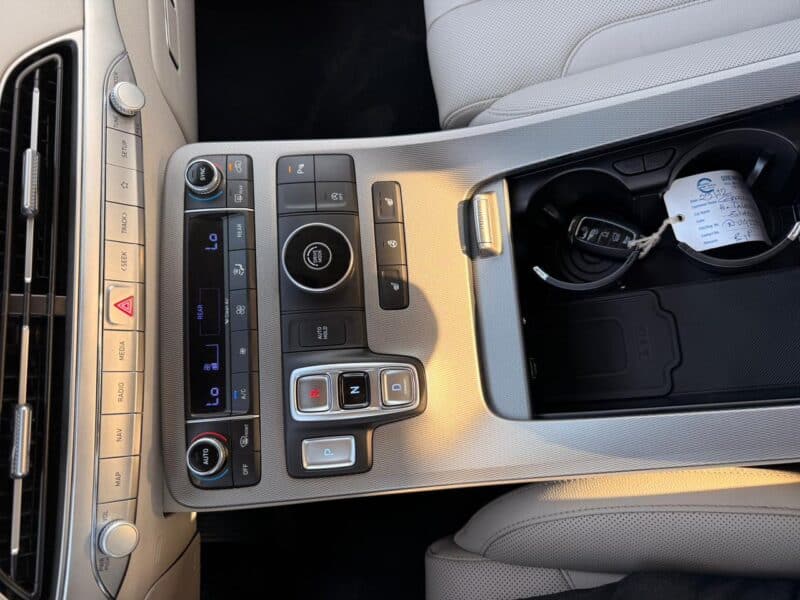 2022 HYUNDAI Palisade SEL 3.8 L V6 Engine Silver White SUV FWD Full Option