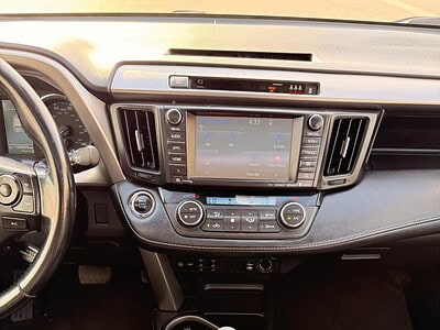 2018 TOYOTA RAV 4 LIMITED 2.5 litres V4 Cylinder Engine Blue Black SUV