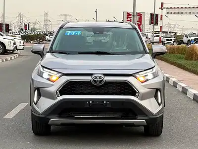 2022 Toyota Rav 4 XLE 4 Cylinders Engine Petrol Silver Black SUV Full Option