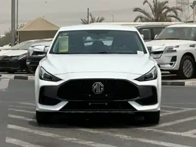 2025 MG MG 5 1.5 L 4 Cylinders Engine White Black Sedan FWD