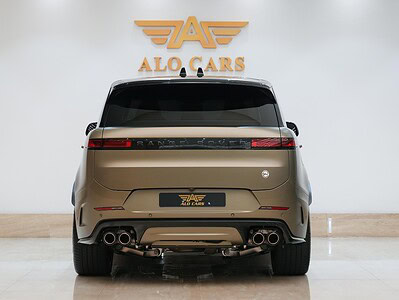 2024 Land Rover Range Rover Sport SV Edition One 4.4L Twin-Turbo V8 Gold White