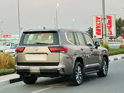 2022 Toyota Land Cruiser GXR 4.0L 6 Cylinder Engine Brwon Beige SUV GCC Specs