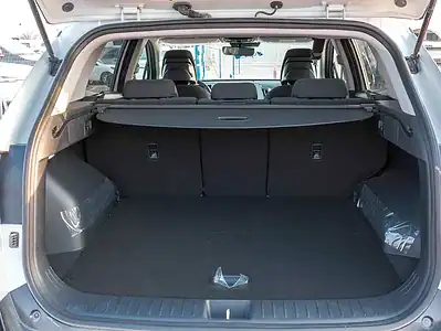 2025 Kia Sportage EX 4 Cylinders Engine White Black SUV GCC Specs