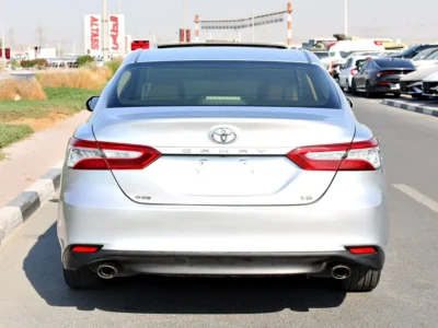 2020 Toyota Camry Grande 6 Cylinders Engine Silver Beige GCC Specs