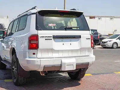 2025 Toyota Prado 2.4L 4 Cylinder Engine TURBO White Beige SUV