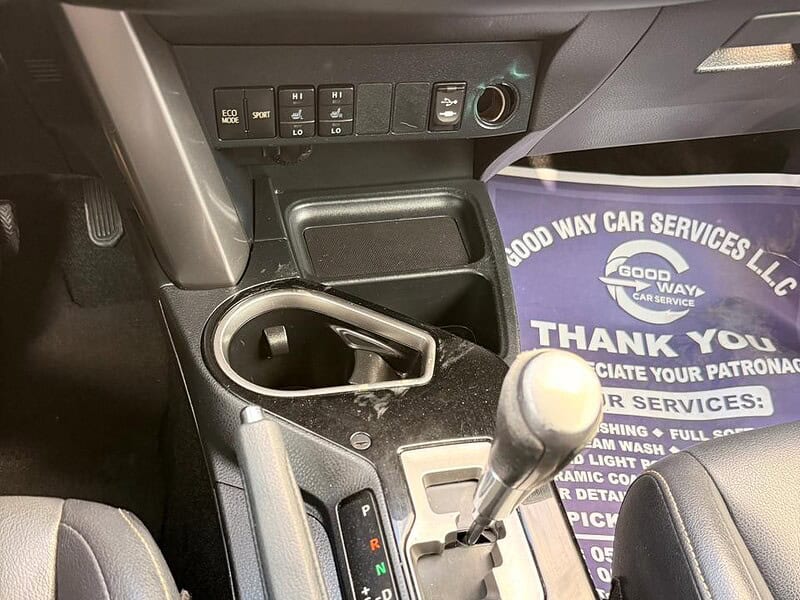 2018 TOYOTA RAV 4 LIMITED 2.5 litres V4 Cylinder Engine Blue Black SUV