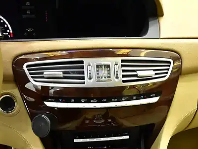 2011 Mercedes-Benz CL-Class CL 63 AMG 8 Cylinders Engine White Beige Coupe