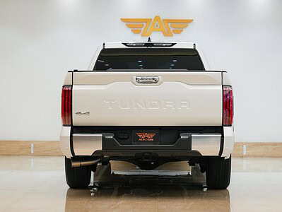 2024 Toyota Tundra HYBRID LIMITED i-FORCE MAX twin-turbo V6 Engine White Grey