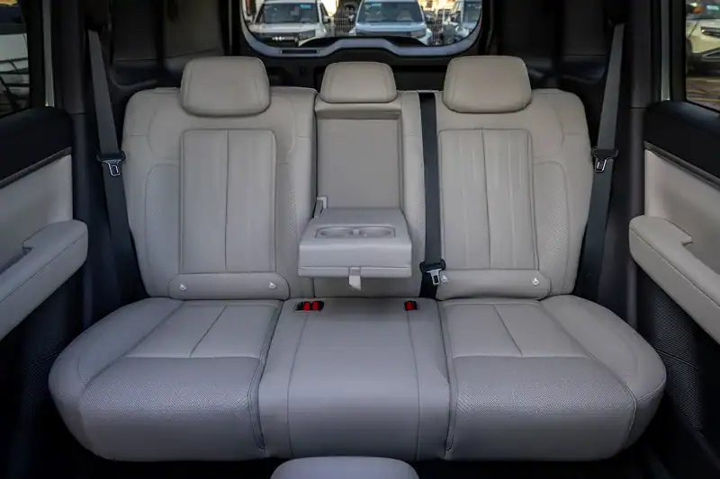 2025 BYD Leopard Titanium 7 Hybrid 4 Cylinder Engine Grey White SUV