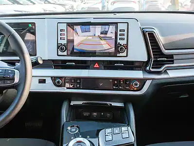 2025 Kia Sportage EX 4 Cylinders Engine White Black SUV GCC Specs