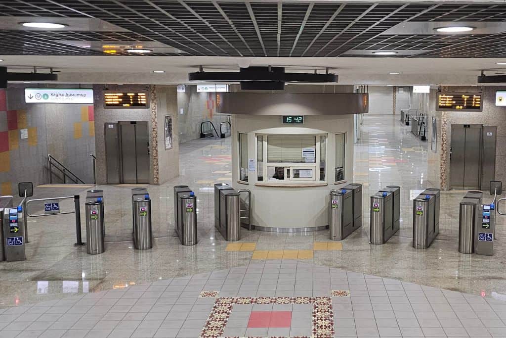 Sofia Patriarh Evtimiy metro station