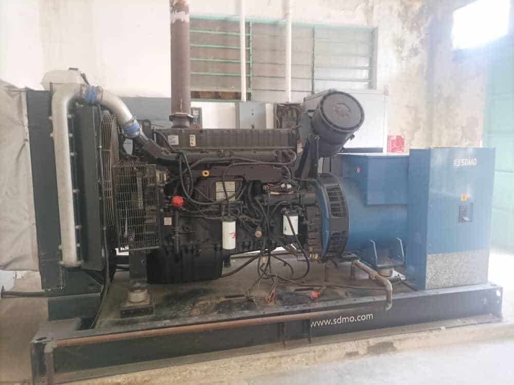 Generador de energía industrial, equipo de alta capacidad y eficiencia para proyectos de gran tamaño en el sector industrial y construcción en Venezuela.