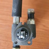 Válvula de presión para maquinaria pesada, componente industrial para sistemas hidráulicos y mecánicos, resistente y duradero para aplicaciones pesadas en construcción y minería, maquinarias.pro.