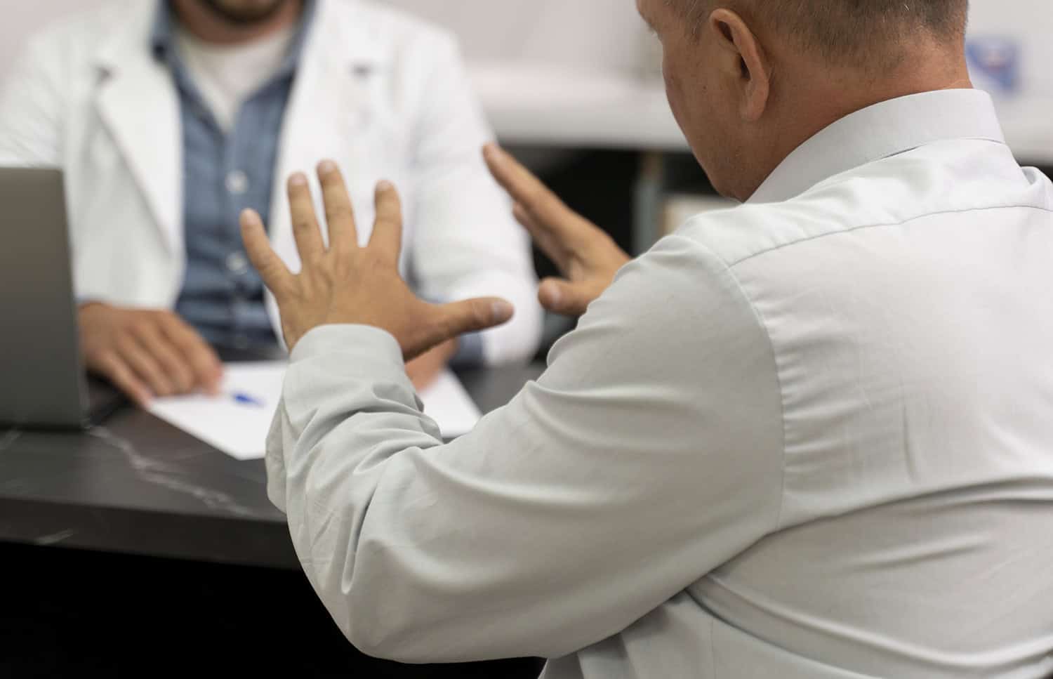 Tumore alla prostata: sintomi iniziali e segnali da non sottovalutare