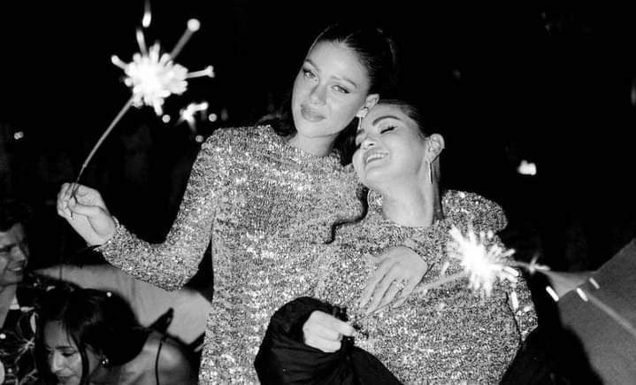 Selena Gomez Celebrated New Year 2023 With Brooklyn Beckham’s Wife Nicola Peltz