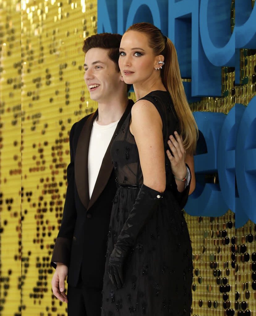 Jennifer Lawrence and Andrew Barth Feldman Attend the Red Carpet