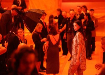 Ana de Armas Spotted at the Louis Vuitton Women's Spring/Summer 2024 Show in Paris