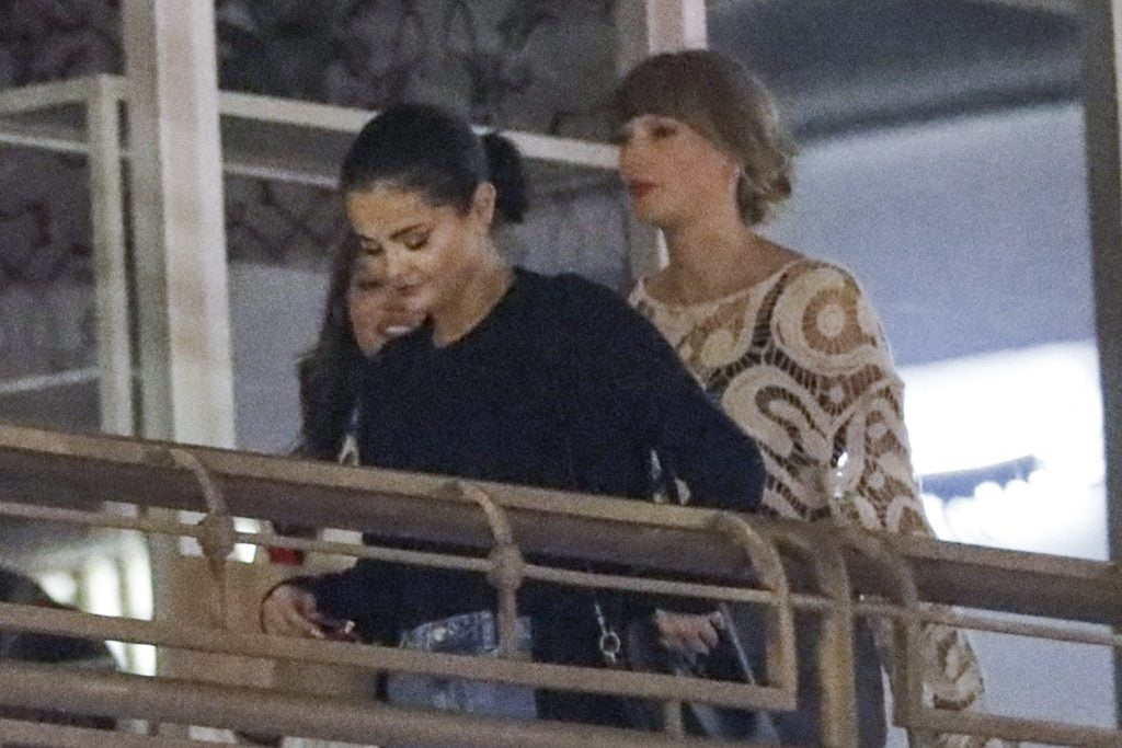 Taylor Swift Selena Gomez and Zoe Kravitz Dine at Sushi Park in West Hollywood