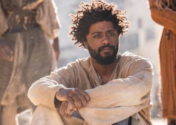 LaKeith Stanfield will star in and produce a feature adaptation of the hit neo-noir video game 'El Paso, Elsewhere'.