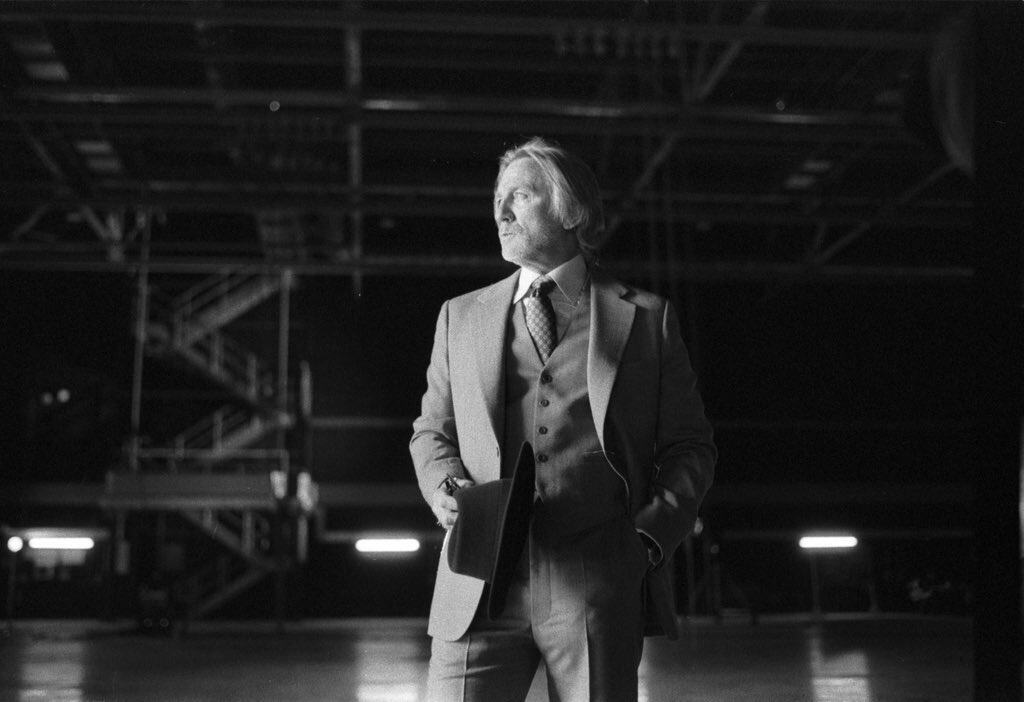 Daniel Craig Looks Unrecognizable in First Look at Netflix’s 'Wake Up Dead Man: A Knives Out Mystery'