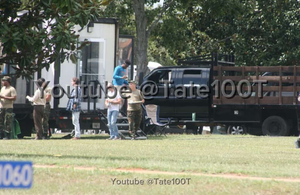 New Set Photos of Natalia Dyer, Caleb McLaughlin, and Maya Hawke from Stranger Things Season 5