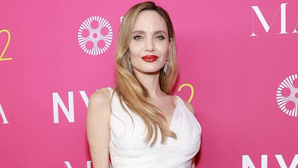 Stitches film Angelina Jolie