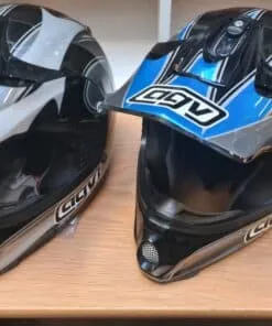 Crosshjälm AGV AX-7