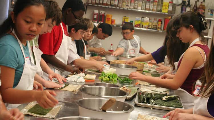 TeachingChildrenToCook Meals in Motion Meals in motion kids cooking class healthy food preparation volunteer program