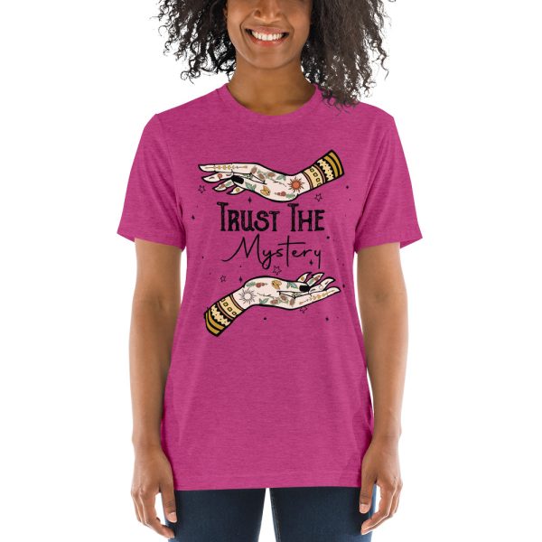Trust the Mystery | Short sleeve t-shirt
