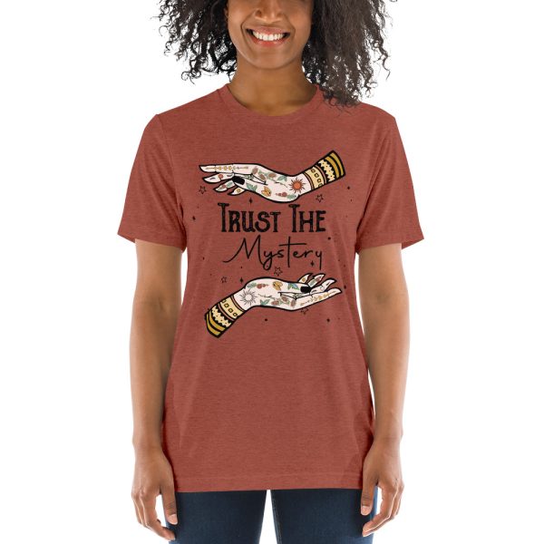 Trust the Mystery | Short sleeve t-shirt