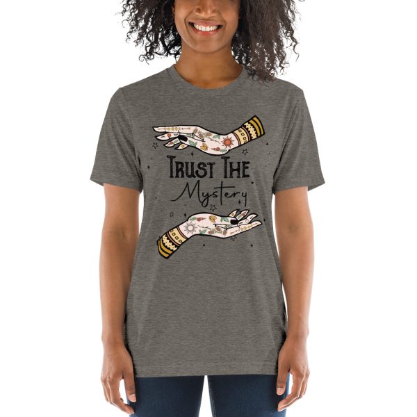 Trust the Mystery | Short sleeve t-shirt