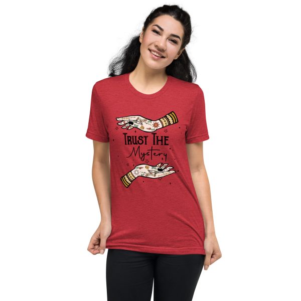 Trust the Mystery | Short sleeve t-shirt