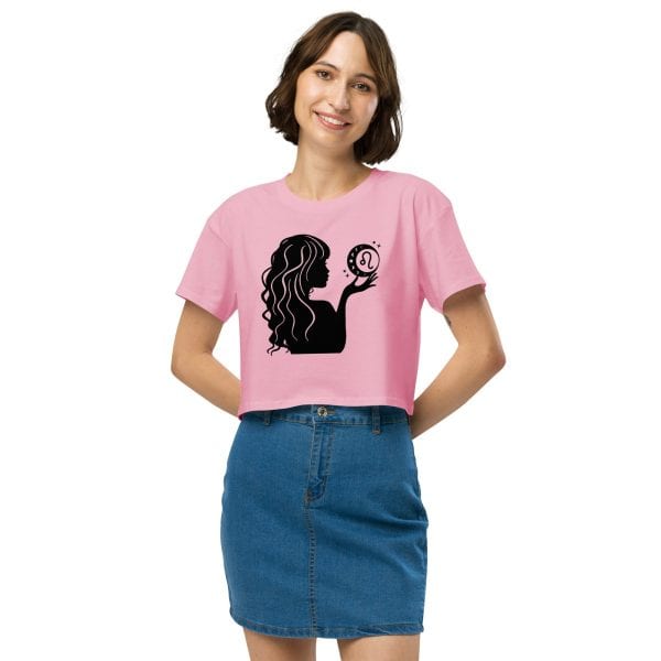 Leo woman | Women’s crop top