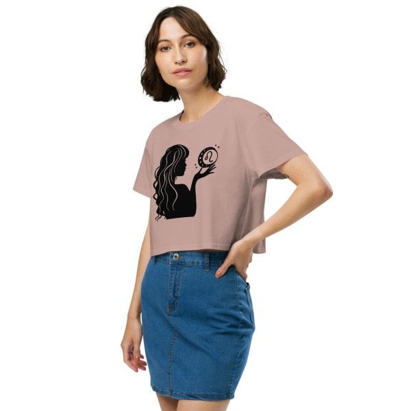 Leo woman | Women’s crop top