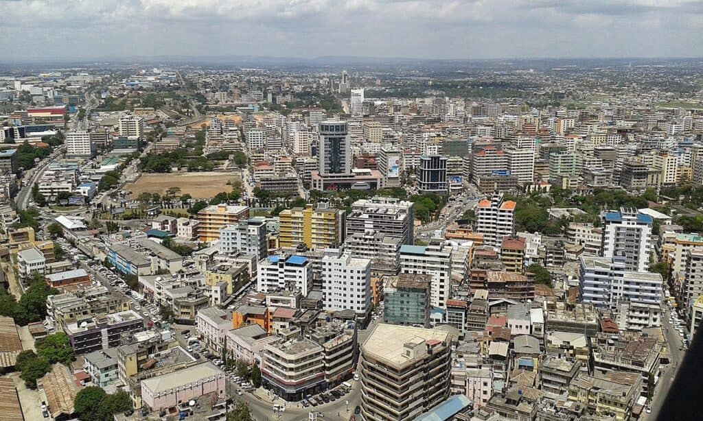 Umujyi wa Dar es Salaam | Tanzania iri mu bihugu byahinduye imirwa mikuru.
