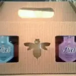 Jolie coffret carton contenant trois miel de votre choix de 250g